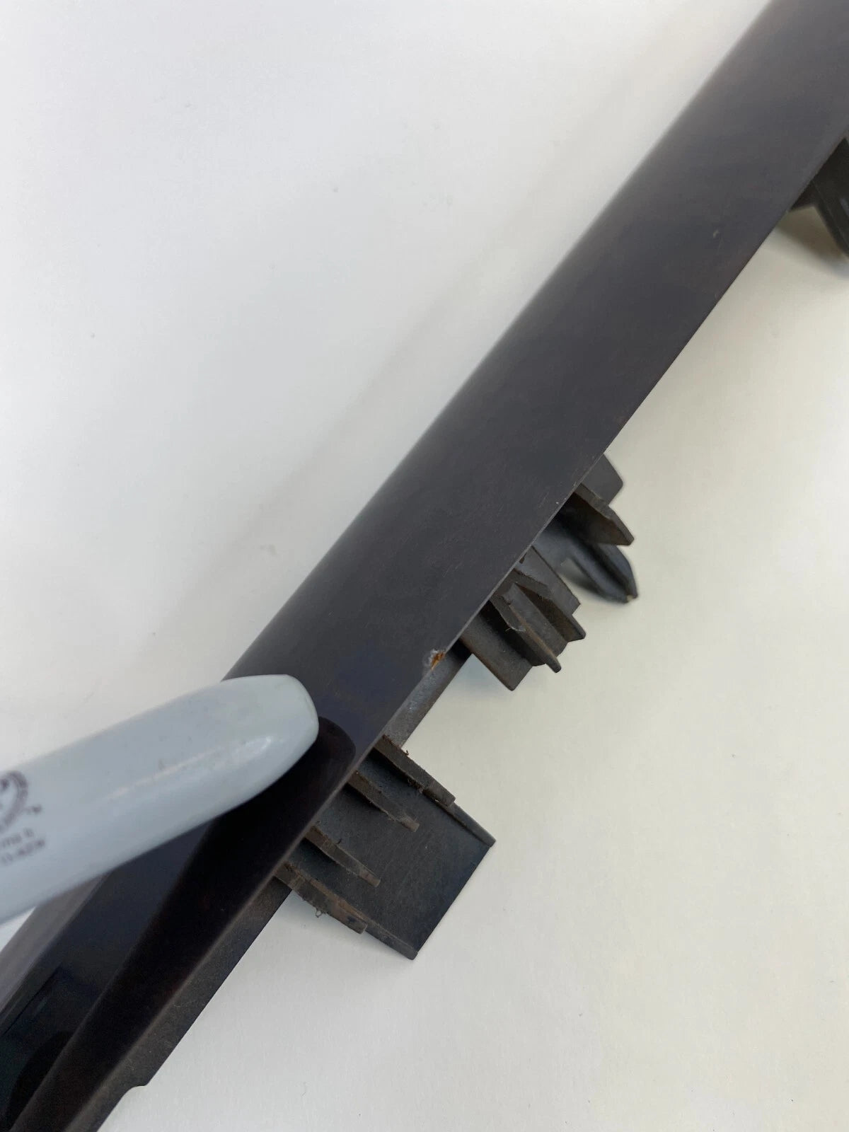 2010-2016 CADILLAC SRX INSIDE DOOR PANEL TRIM MOLDING RIGHT OEM FACTORY A7002500