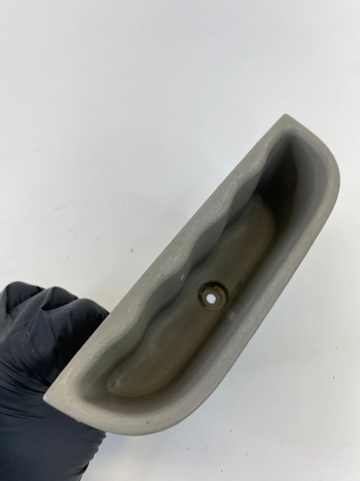 2003 2004 2005 SUZUKI XL-7 FRONT LEFT SIDE DOOR PULL HANDLE POCKET BEZEL OEM