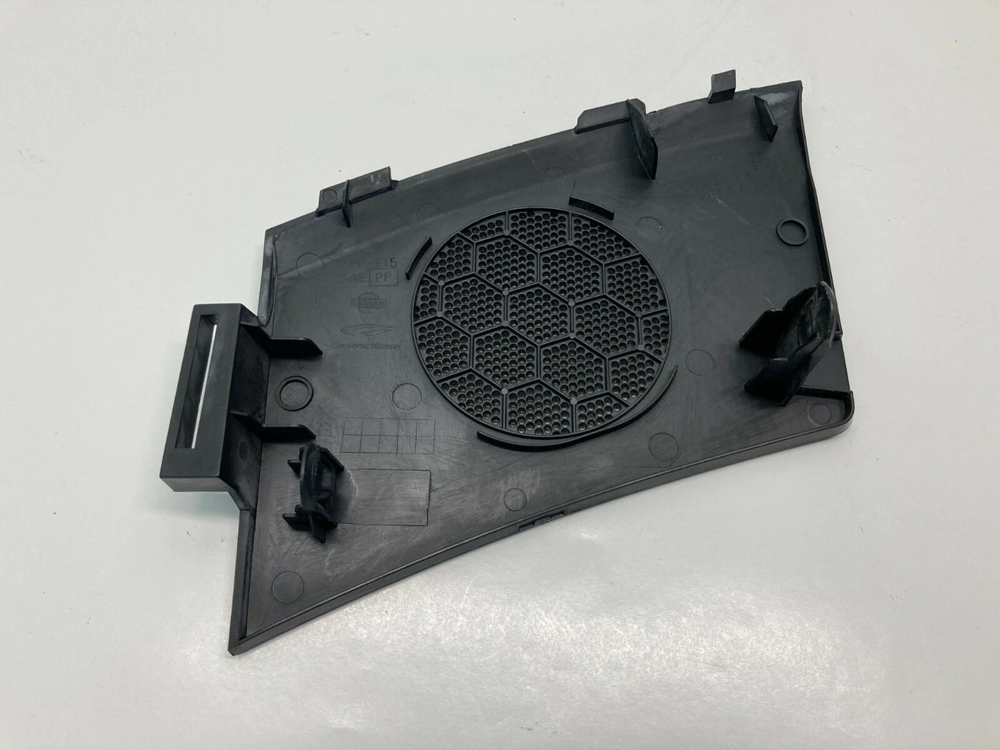 2007-2013 NISSAN ALTIMA DASH RIGHT SIDE SPEAKER GRILLE COVER TRIM 68498JA000 OEM
