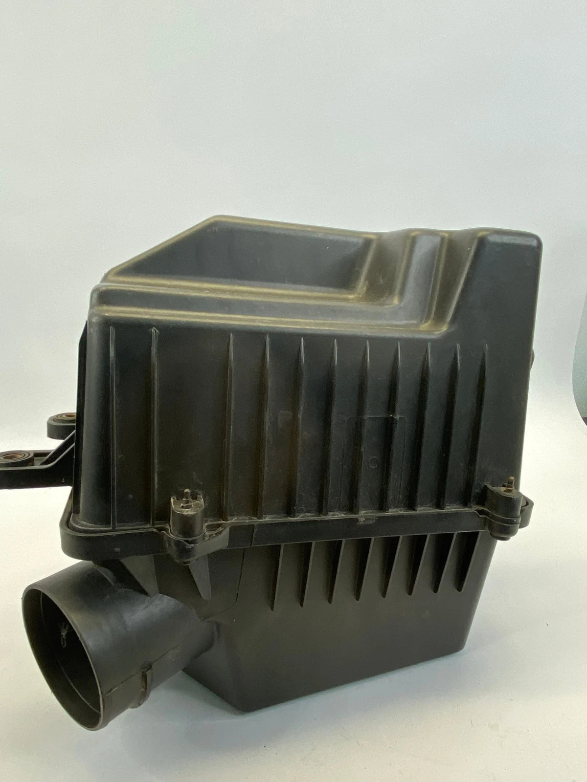 2010 2011 CHEVROLET EQUINOX 2.4L ENGINE AIR FILTER BOX HOUSING ASSY OEM 20813712
