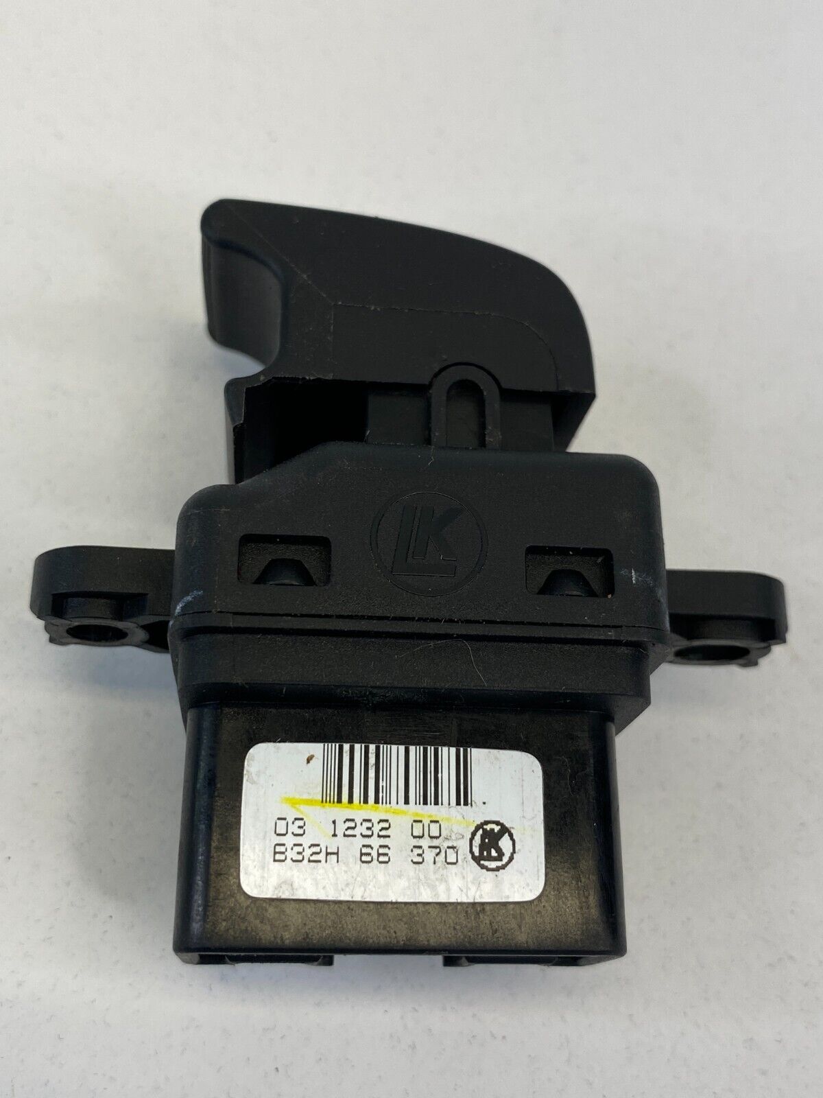 04-09 Mazda 3 Mazda3 Rear Left Side Door Window Control Switch Button B32H66370