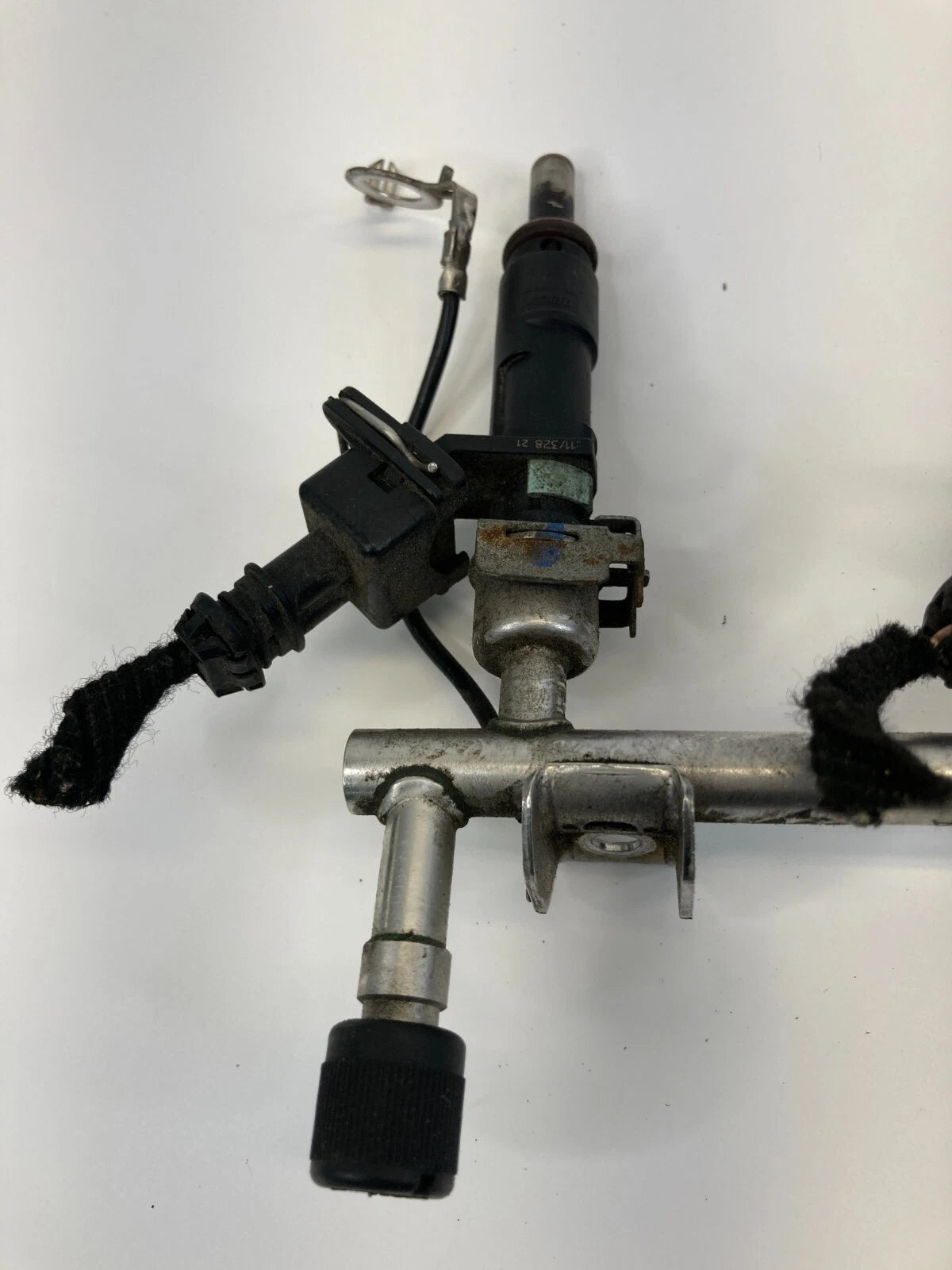 2011-2015 CHEVROLET CRUZE 1.8L L4 ENGINE FUEL INJECTION RAIL W/ INJECTORS ASSY