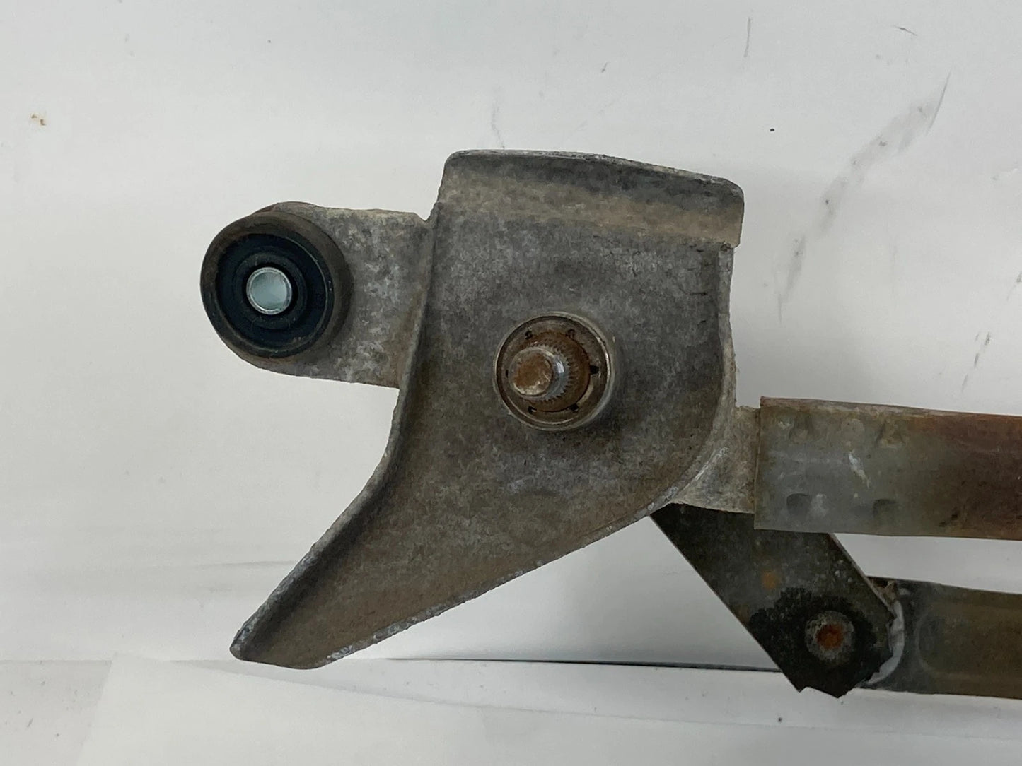 2006-2012 FORD FUSION FRONT WINDSHIELD WIPER MOTOR W/ LINKAGE CE53-17566-AA OEM