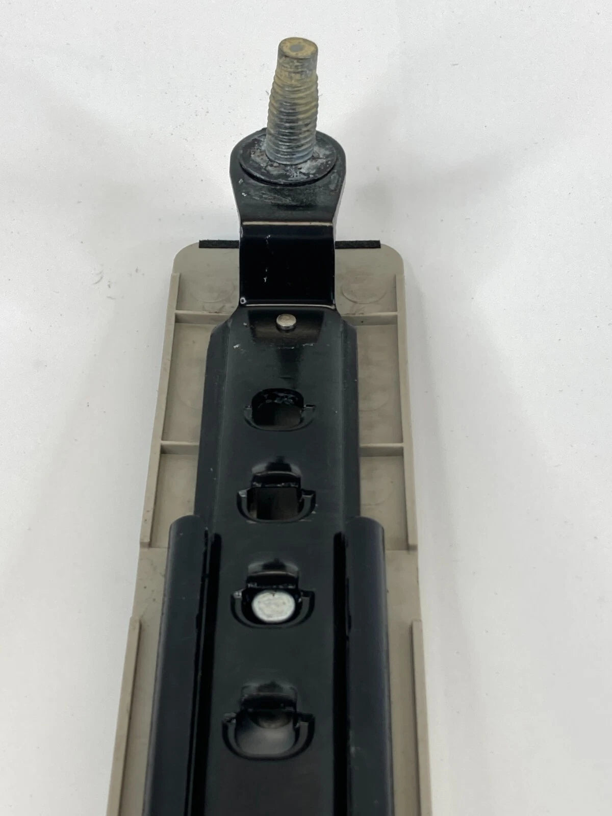 2007-2010 FORD EDGE FRONT RIGHT PASSENGER SEAT BELT HEIGHT ADJUSTER TRIM OEM