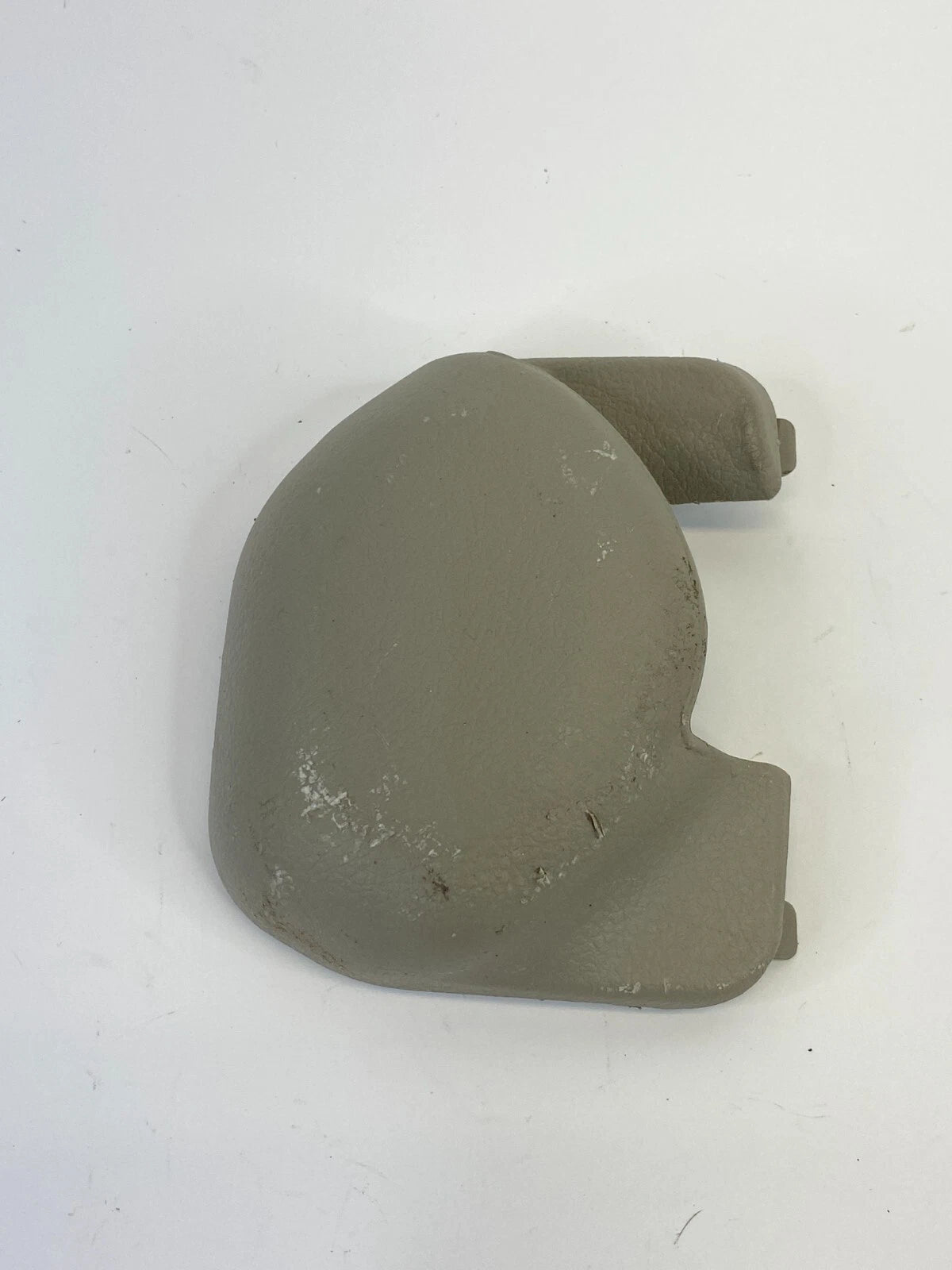 09-13 TOYOTA COROLLA FRONT RIGHT SIDE SEAT BELT BOLT COVER TRIM CAP 73233-12020
