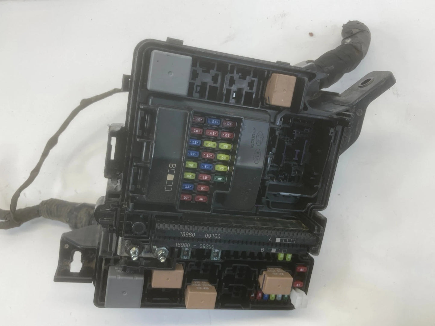 2016 2017 HYUNDAI SONATA 2.4 ENGINE BAY FUSE BOX RELAY BLOCK UNIT OEM 91271C2050