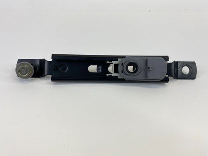 2005 2006 Hyundai Elantra Front Right Passenger Seat Belt Adjuster Height OEM