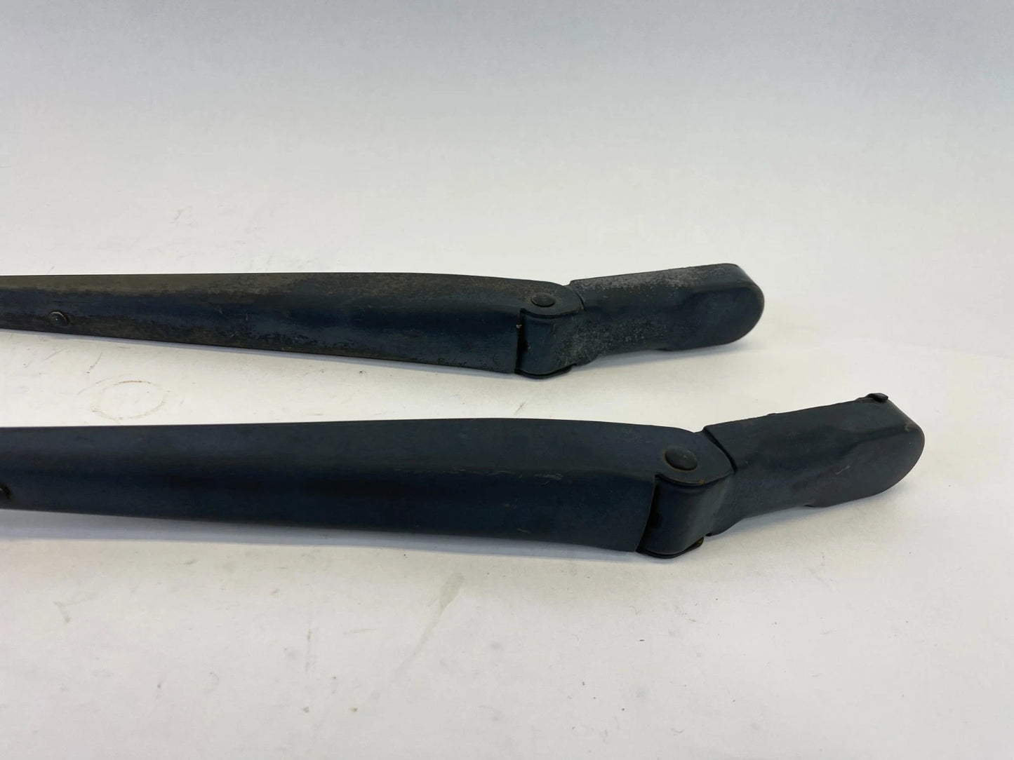 2002-2010 FORD EXPLORER FRONT LEFT & RIGHT WINDSHIELD WIPER ARM SET OEM