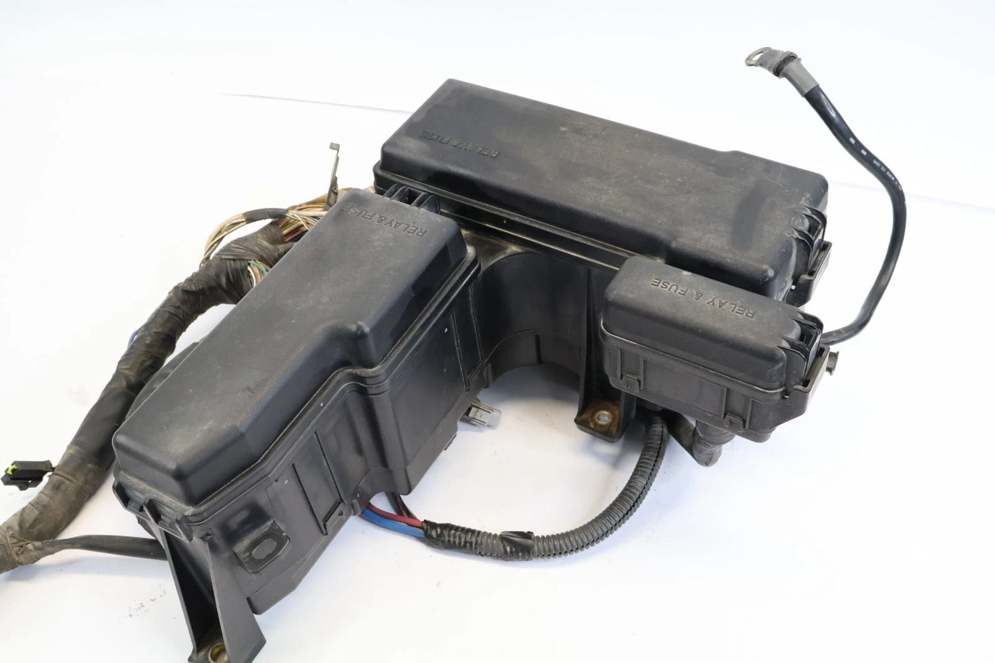 2005 2006 TOYOTA TUNDRA 4.7L ENGINE FUSE BOX RELAY COMPARTMENT BLOCK OEM