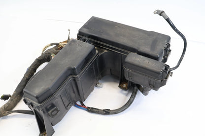 2005 2006 TOYOTA TUNDRA 4.7L ENGINE FUSE BOX RELAY COMPARTMENT BLOCK OEM