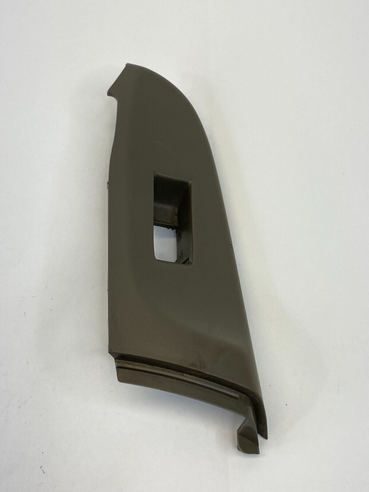 2000-2006 Nissan Sentra Rear Left Side Door Window Switch Bezel Trim 82961-5M012