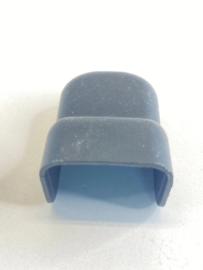 07 08 09 10 HYUNDAI ELANTRA SEDAN SEAT TRACK END COVER TRIM CAP 88567-3K000 OEM