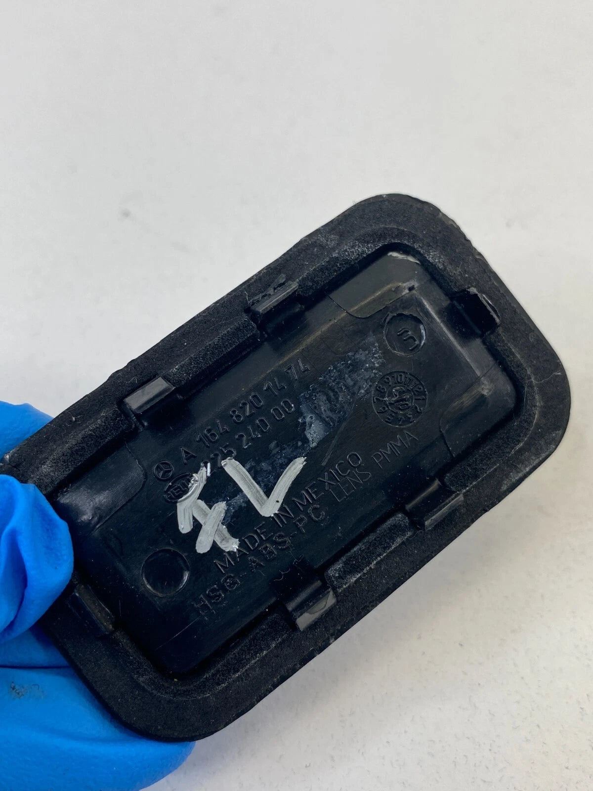 2010-2012 MERCEDES-BENZ R350 FRONT LEFT SIDE DOOR PANEL REFLECTOR 1648201474 OEM