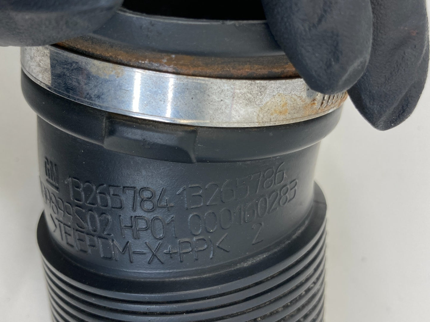 2011-2016 Chevrolet Cruze 2016 Limited 1.4L Air Cleaner Outlet Duct 13265784