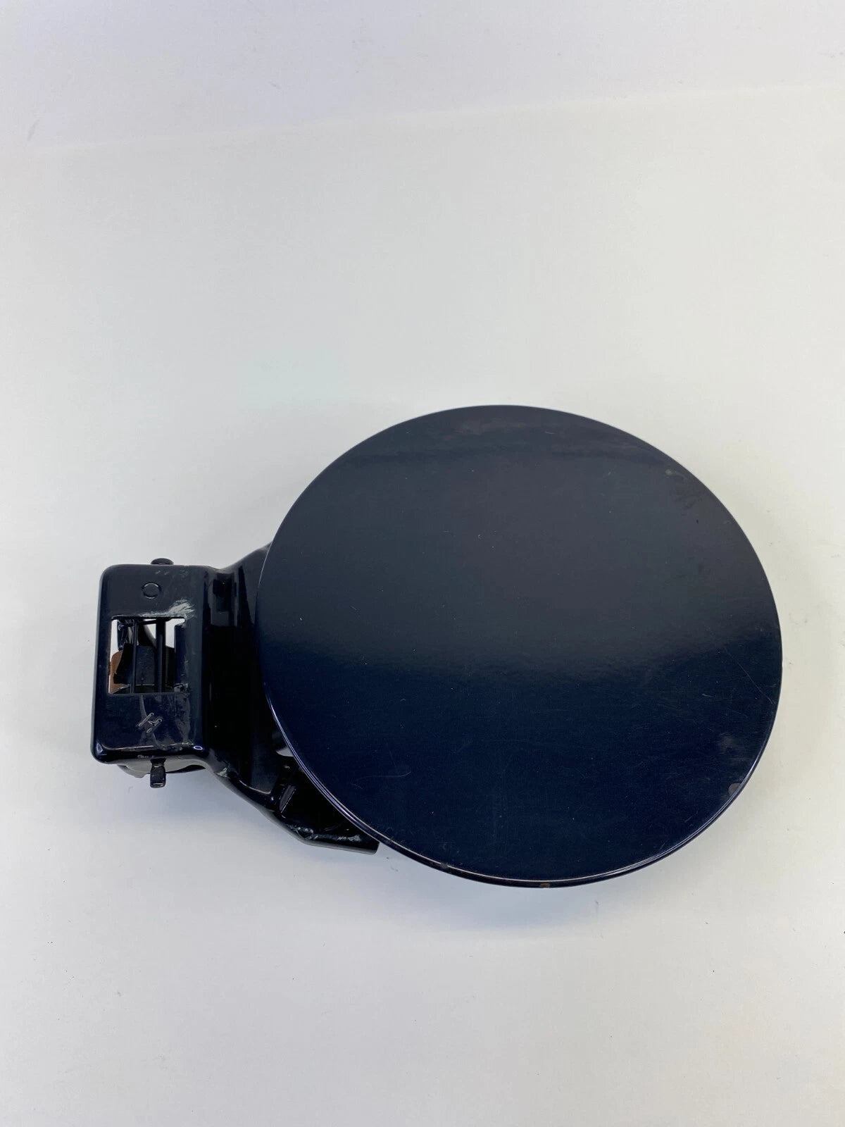 2009 2010 2011 KIA BORREGO FUEL FILLER DOOR GAS LID TANK COVER ASSEMBLY OEM