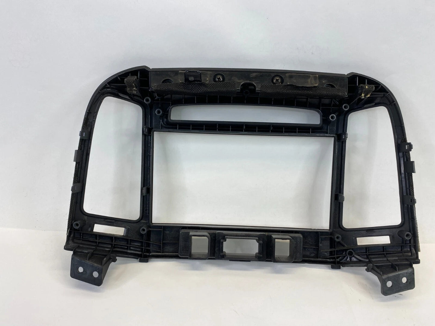 2007-2009 HYUNDAI SANTA FE DASH CENTER RADIO CLIMATE CONTROL BEZEL TRIM OEM