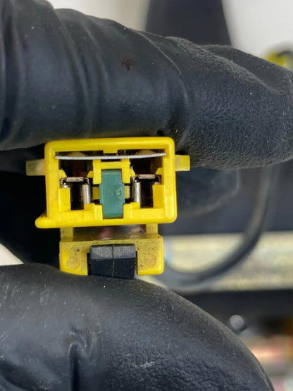 2002-2005 DODGE RAM 1500 FRONT RIGHT PASSENGER SEAT BELT RETRACTOR OEM