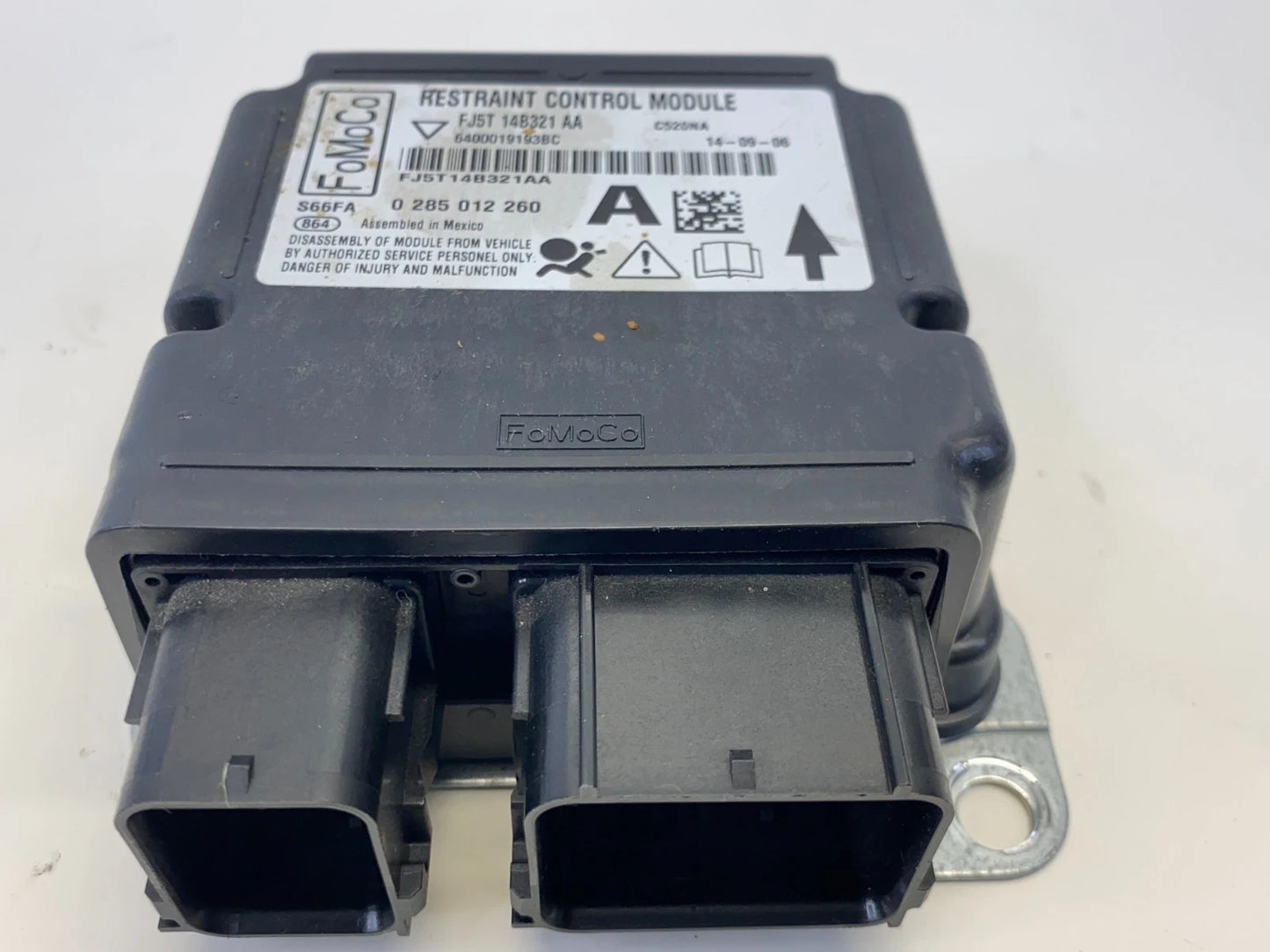 2014-2016 FORD ESCAPE OCCUPANT SENSOR RESTRAINT CONTROL MODULE FJ5T-14B321A OEM