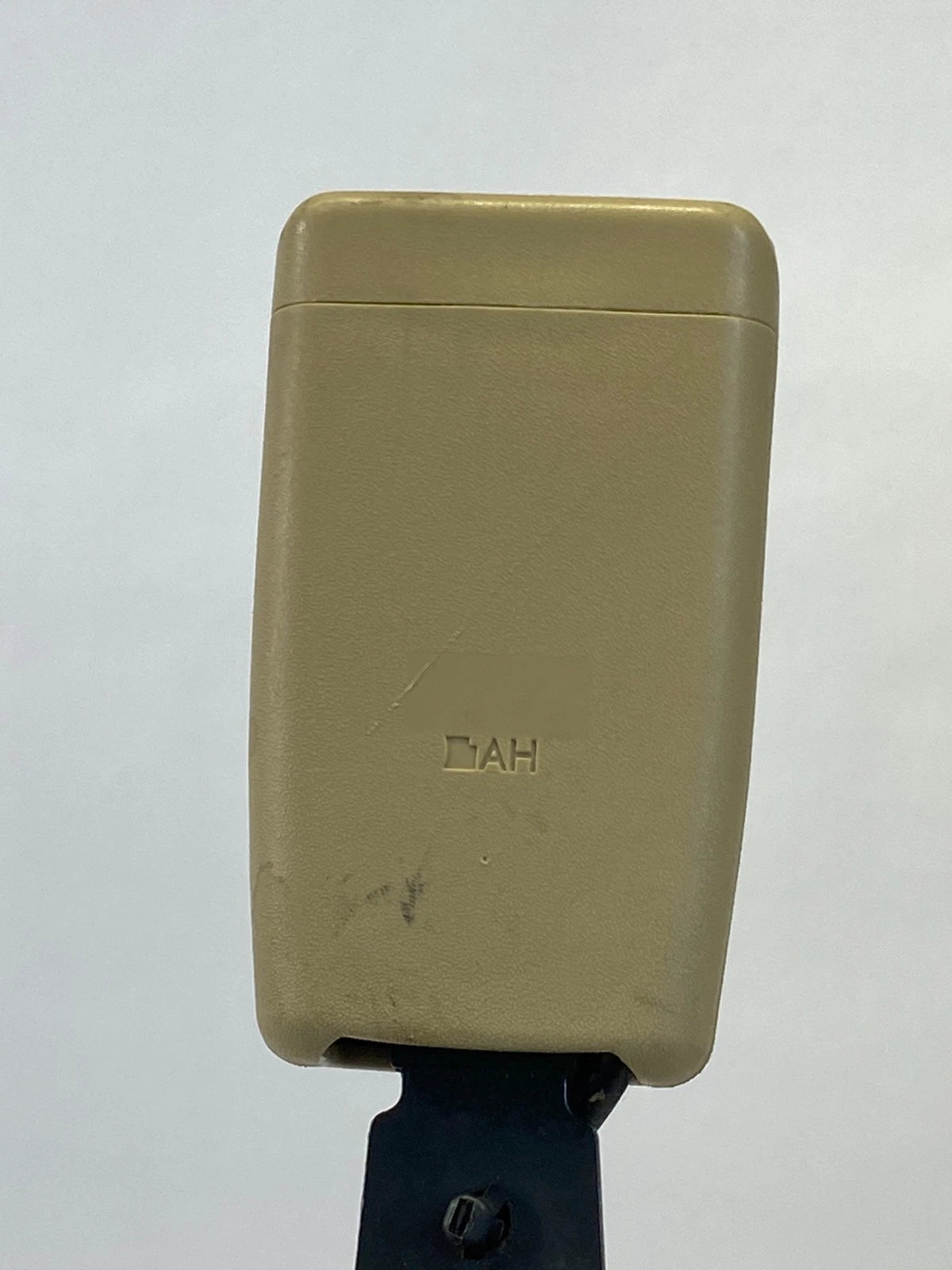 2008-2011 HONDA ACCORD SEDAN FRONT RIGHT PASSENGER SIDE SEAT BELT BUCKLE OEM