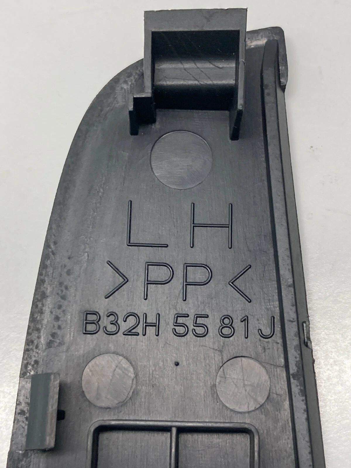 2004-2009 MAZDA 3 MAZDA3 REAR LEFT SIDE DOOR POWER WINDOW SWITCH B32H5581J OEM