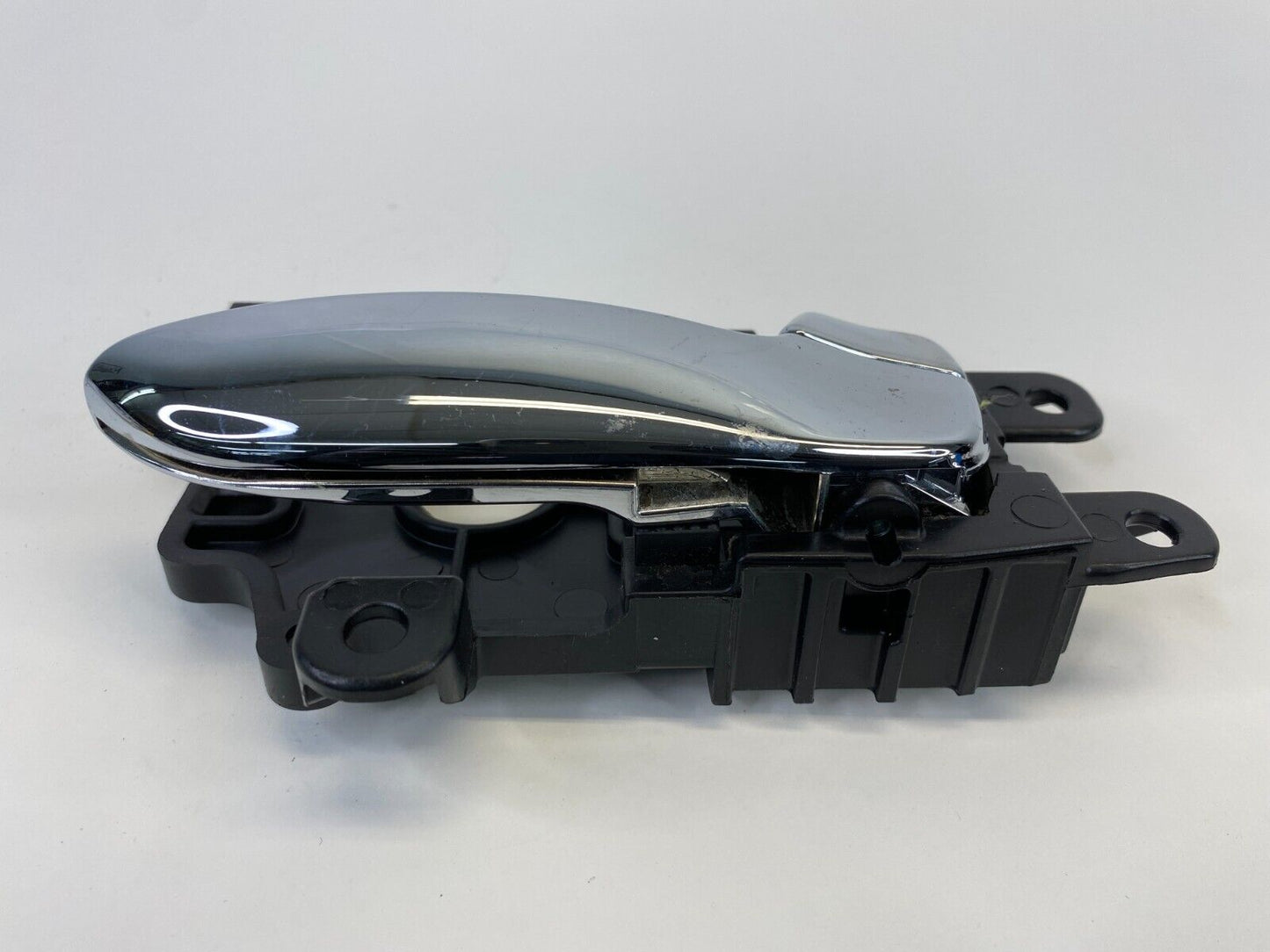 14-18 Kia Forte Forte5 SEDAN Front Right Interior Door Handle 82623-A7000 OEM