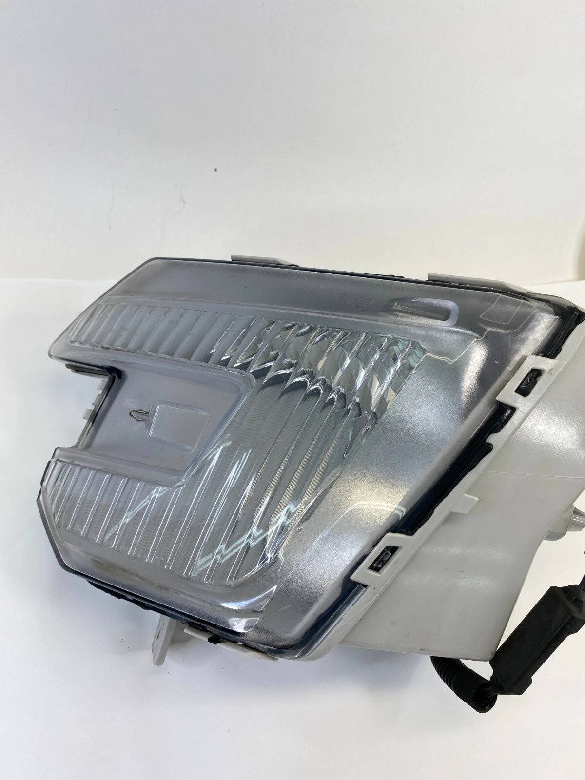 16-18 EXPLORER 16 17 INTERCEPTOR UTILITY FRNT LEFT BUMPER LED FOG LIGHT LAMP OEM