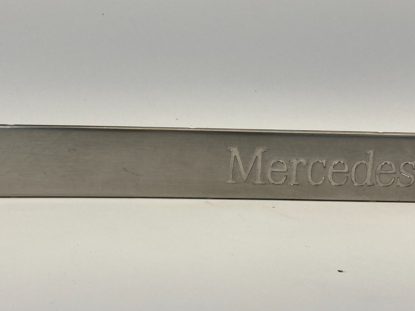 2002 2003 Mercedes-Benz ML 320 Front Right Door Scuff Sill Trim Plate OEM