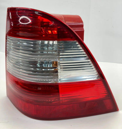 02 03 MERCEDES-BENZ ML320 RIGHT SIDE TAILLIGHT TAIL LIGHT LAMP A1638202564 OEM