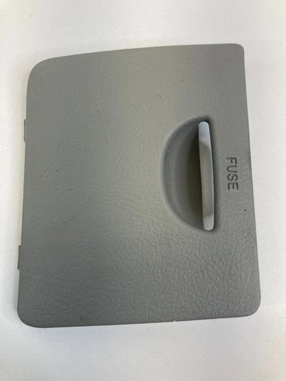 2004-2009 KIA SPECTRA DASH FUSEBOX FUSE BOX COVER LID TRIM BEZEL OEM