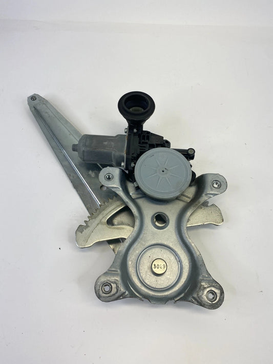 09-19 TOYOTA COROLLA REAR RIGHT SIDE WINDOW REGULATOR W/ MOTOR 85710-AE010 OEM