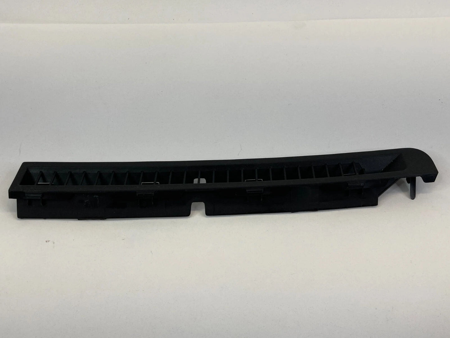 2007-2013 NISSAN ALTIMA DASH WINDSHIELD DEFROSTER LEFT NOZZLE GRILLE TRIM OEM