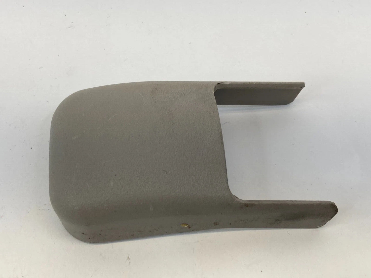 2006 2007 2008 HYUNDAI SONATA FRONT RIGHT PASSENGER SEAT TRACK CAP END COVER