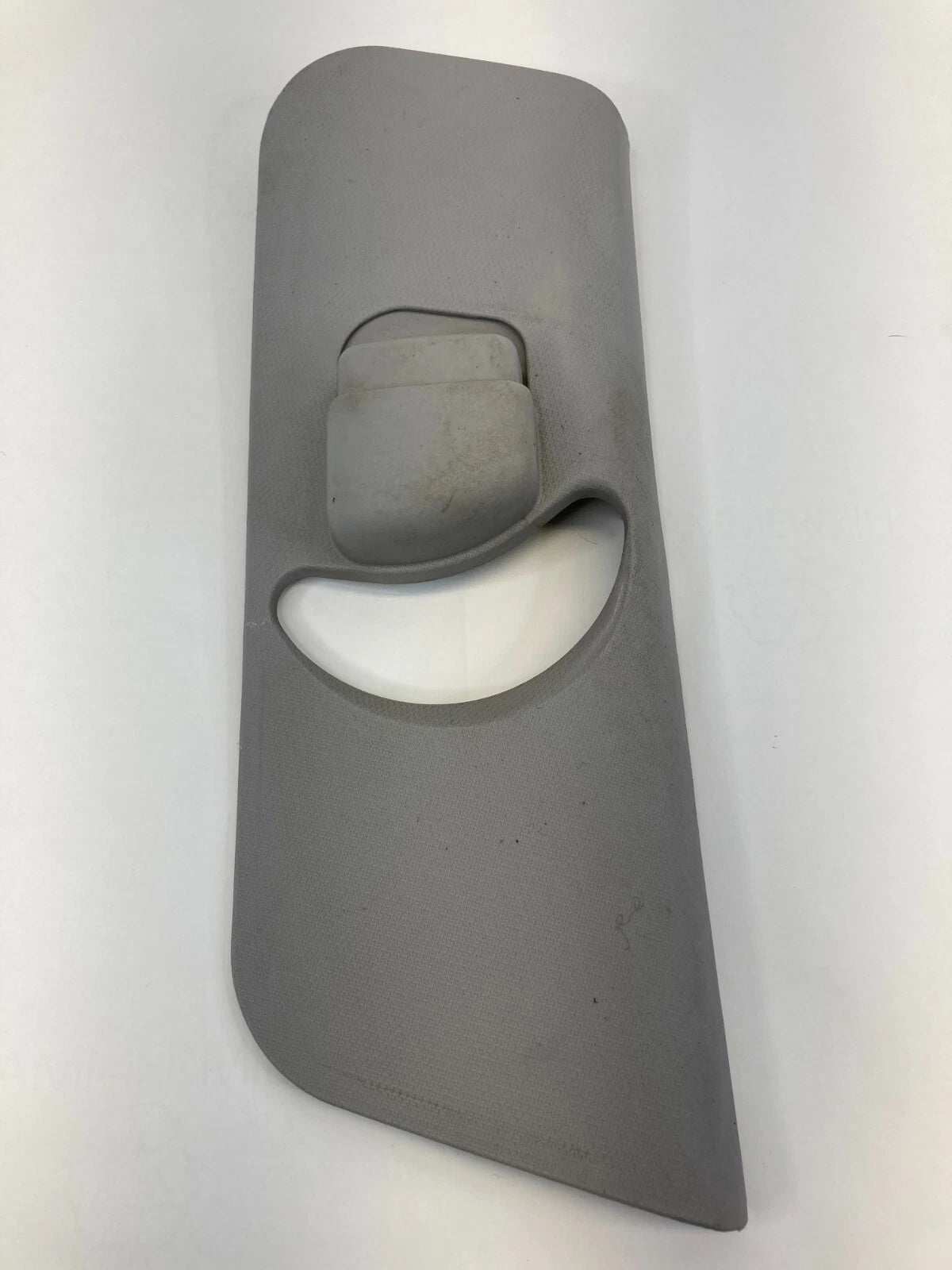2011-2014 HYUNDAI SONATA FRONT LEFT SEAT BELT HEIGHT ADJUSTER COVER 858333S100