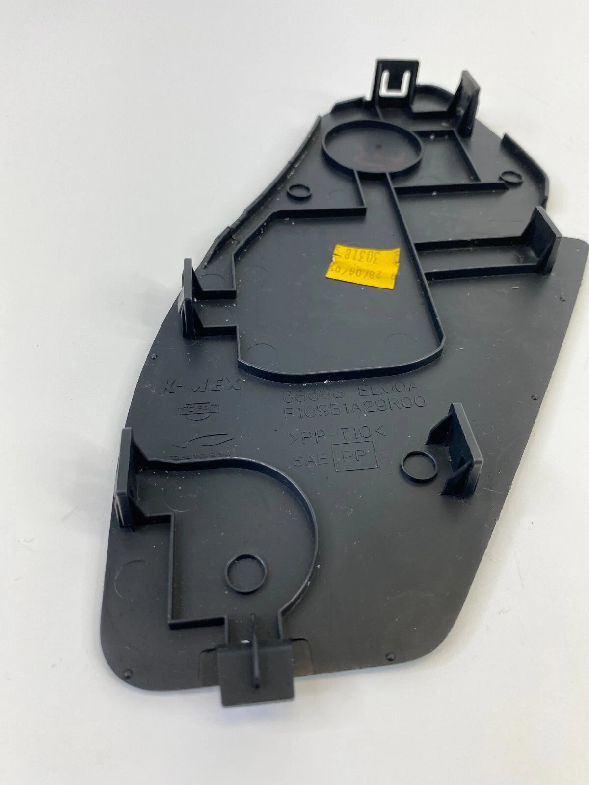 07 08 09 10 11 12 NISSAN VERSA DASH RIGHT SIDE END CAP COVER TRIM 68698EL00A OEM