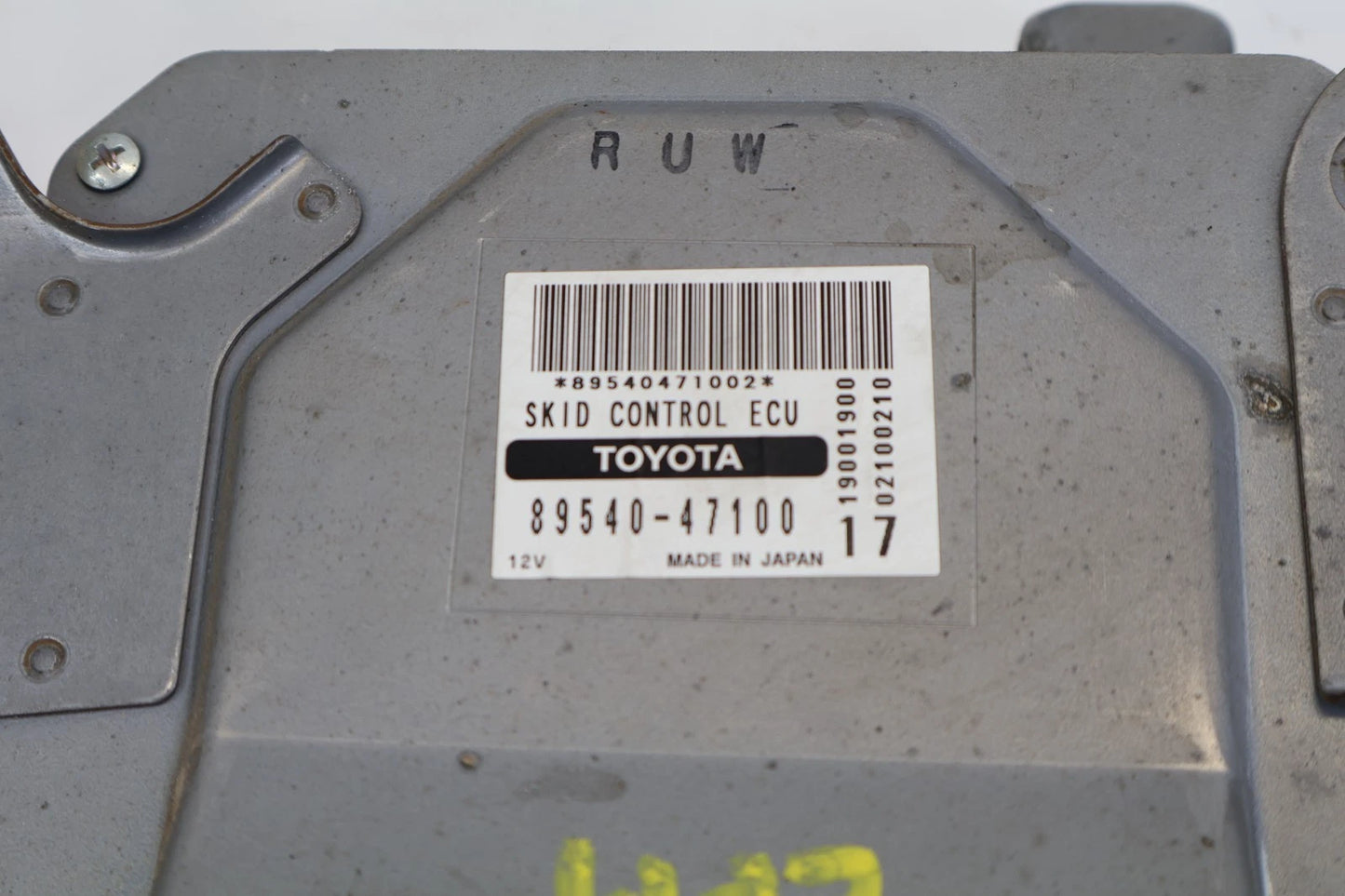 2005-2009 TOYOTA PRIUS SKID ENGINE CONTROL MODULE UNIT 89540-47100 OEM