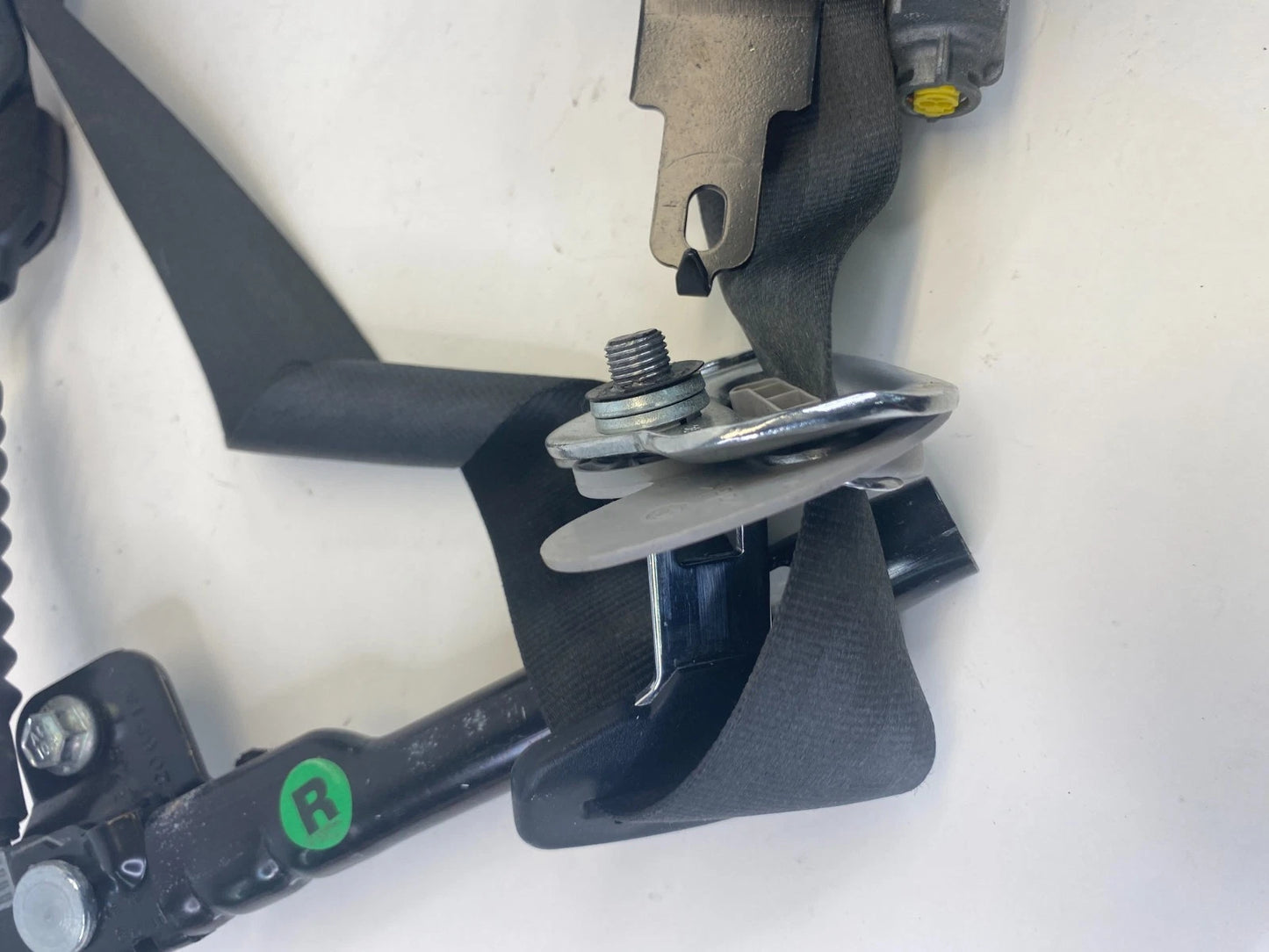 11-14 Hyundai Sonata Front Right Side Seat Belt Retractor w/ Tensioner 34098740G