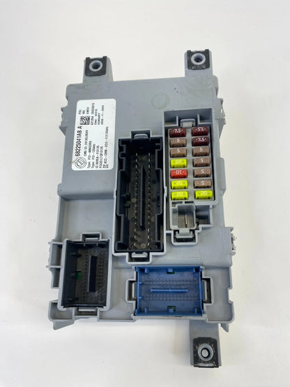 2012-2017 Fiat 500 Auto T Fuse Box Controller Body Control Module 68225041AB OEM