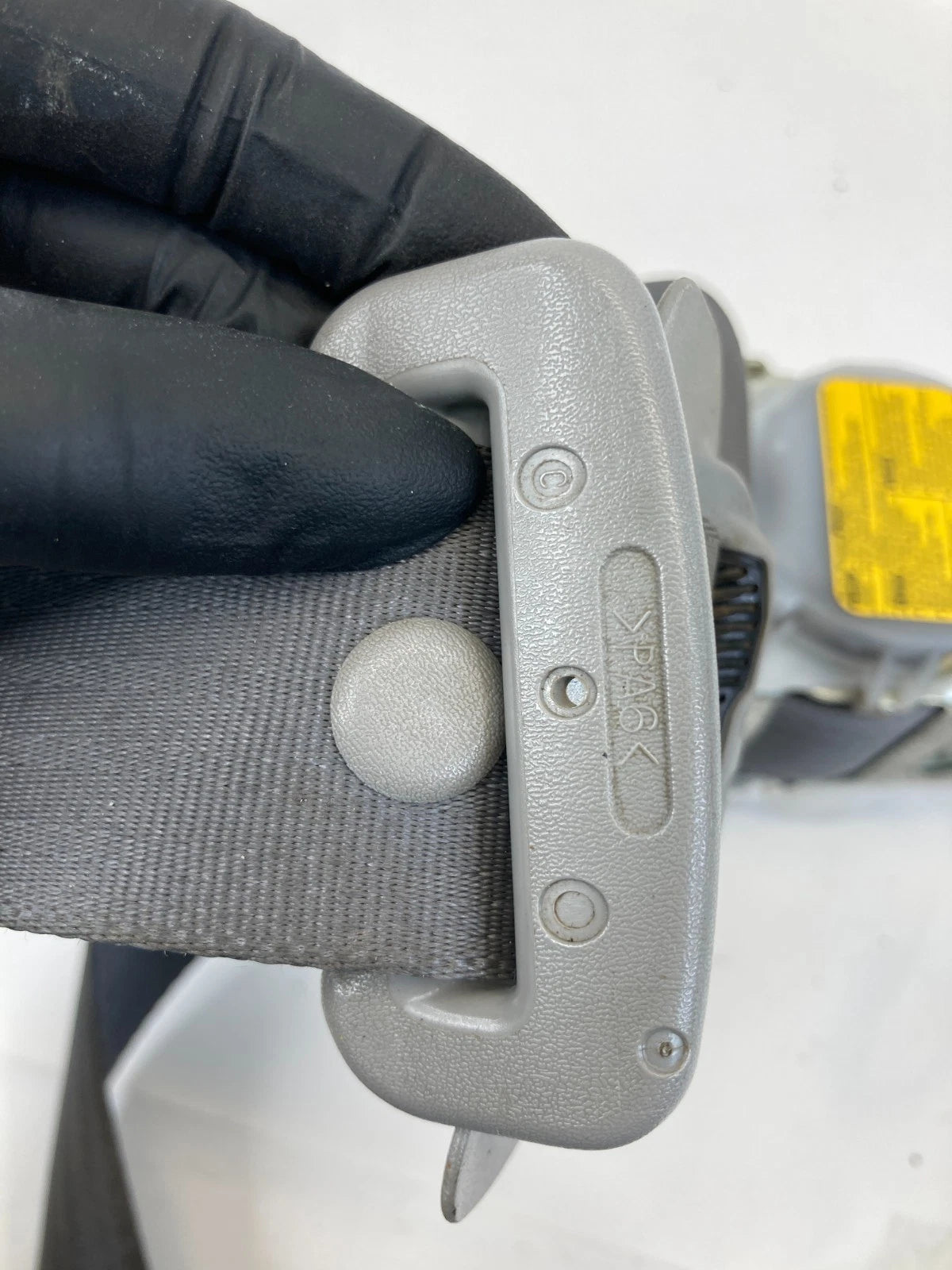 2008-2010 TOYOTA HIGHLANDER FRONT RIGHT SEAT BELT RETRACTOR 7R1180-P OEM