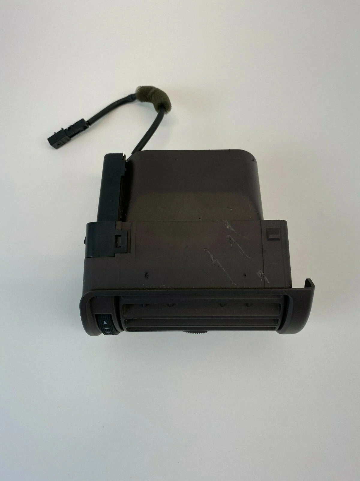 96-01 AUDI A4 QUATTRO RIGHT PASSENGER DASH AC AIR VENT GRILL DUCT OUTLET RH OEM