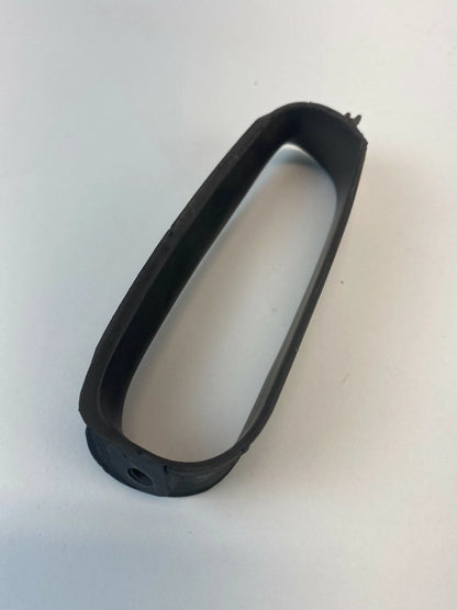 2000 2001 AUDI A4 SEDAN REAR RIGHT PASSENGER SIDE INNER DOOR PULL HANDLE TRIM