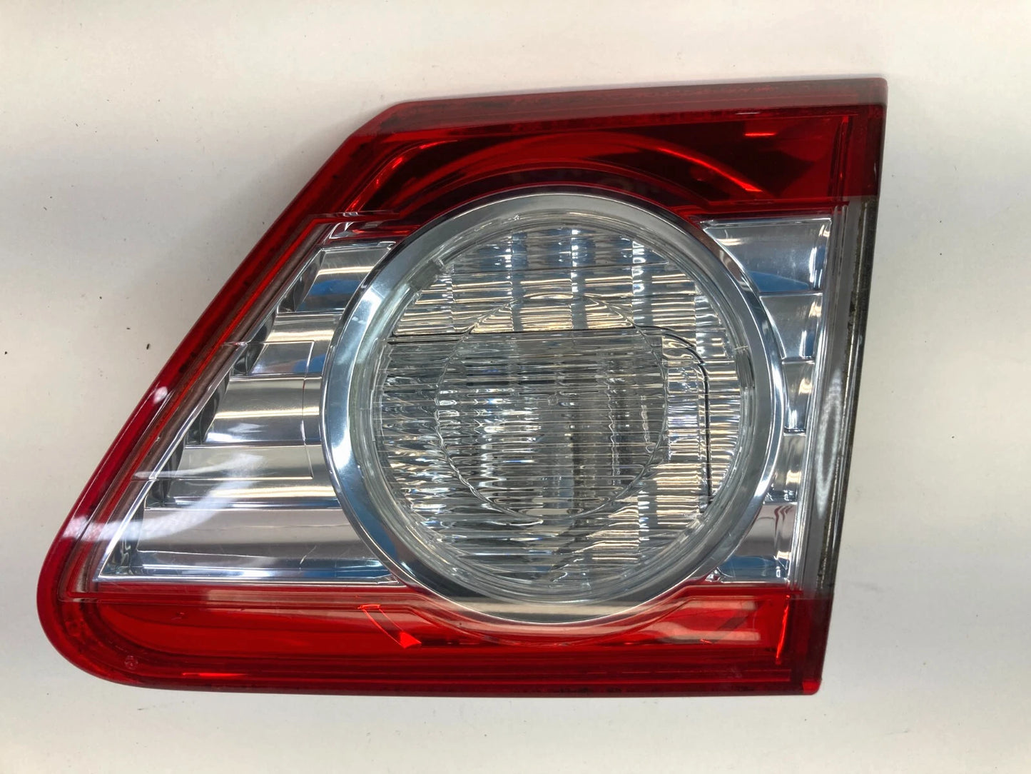 11-13 TOYOTA COROLLA SEDAN REAR RIGHT SIDE INNER TAIL LIGHT TAILLIGHT LAMP OEM
