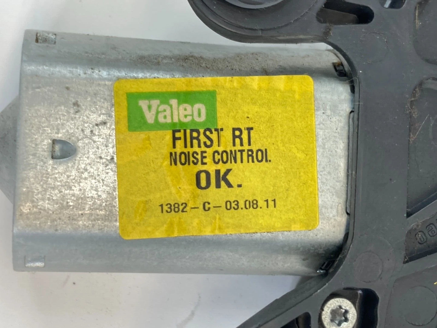 08-20 GRAN CARAVAN TOWN & COUNTRY REAR LIFTGATE WIPER POWER MOTOR 5113411AA OEM