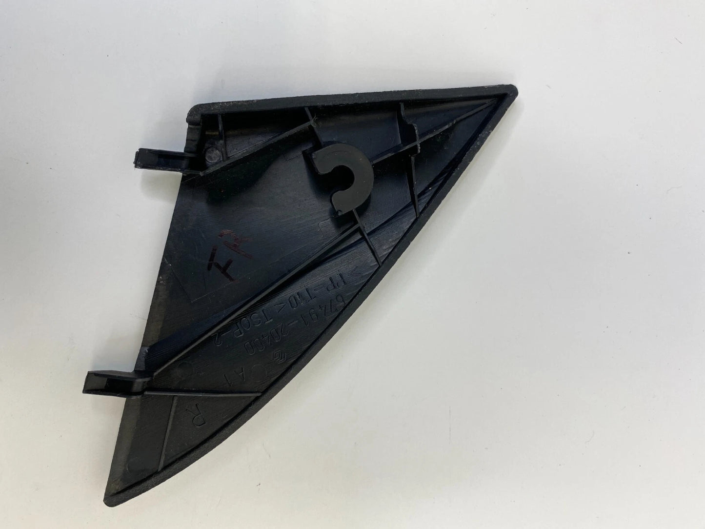 2000-2005 TOYOTA CELICA FRONT RIGHT INNER CORNER COVER TRIM 67491-20400 OEM