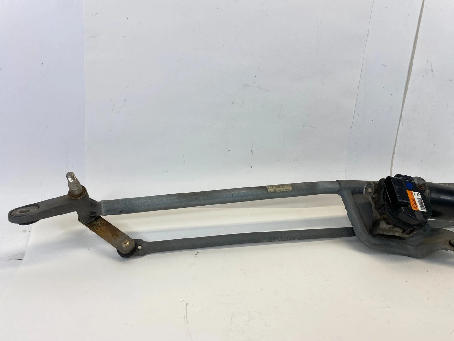 2002-2007 FORD EXPEDITION FRONT WINDSHIELD WIPER MOTOR W/ LINKAGE 2L2F-17D539-AD