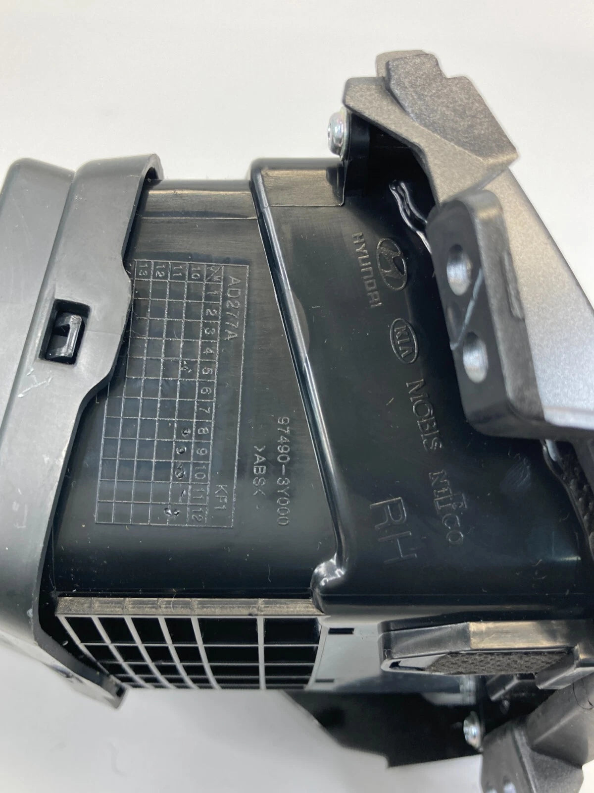 2011-2013 HYUNDAI ELANTRA DASH RIGHT PASSENGER A/C AIR VENT OUTLET GRILLE DUCT