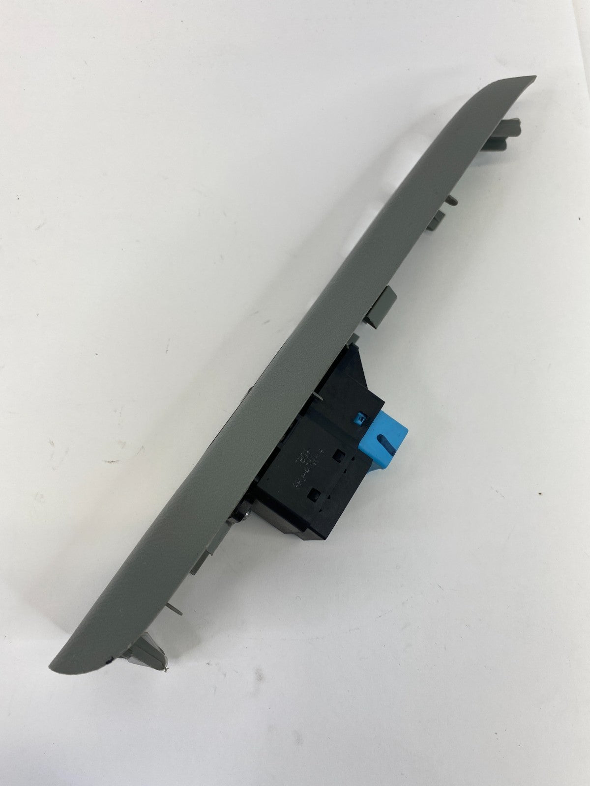 05 06 07 08 10 Honda Odyssey Rear Left Side Door Power Window Switch w/ Bezel