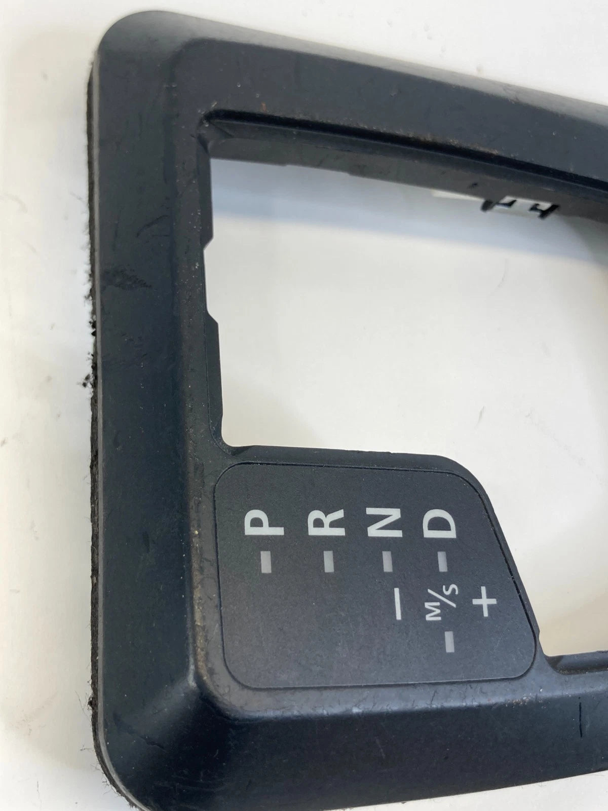 2006 2007 BMW 530I 525I CENTER CONSOLE SHIFTER SHIFT BEZEL TRIM 51167-034-089