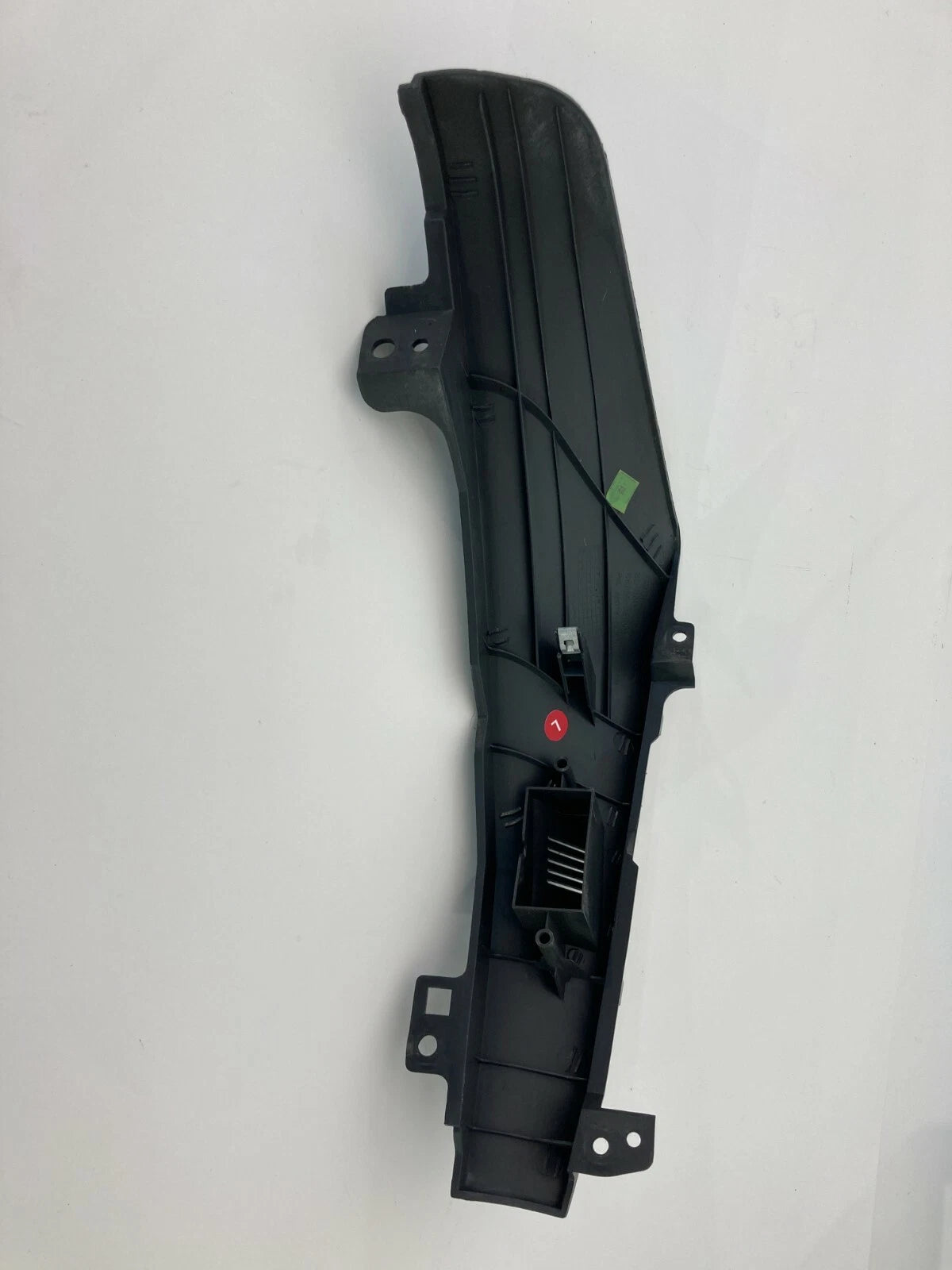 2003-2009 KIA SORENTO FRONT LEFT CENTER LOWER BEZEL PANEL CRASH PAD 84755-3E000