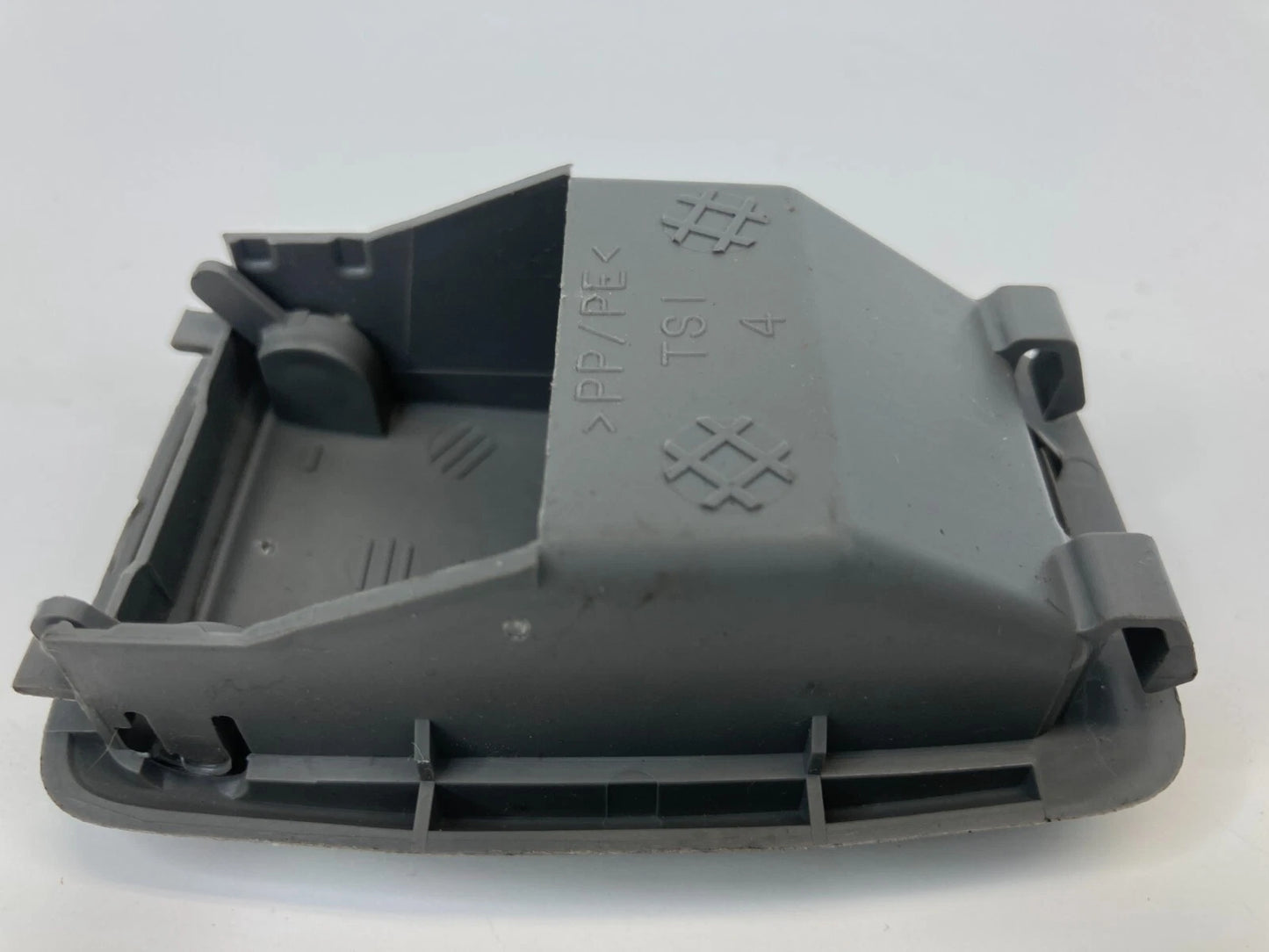 2002-2006 TOYOTA CAMRY SEDAN REAR SEAT CHILD ANCHOR CAP COVER ASSY OEM