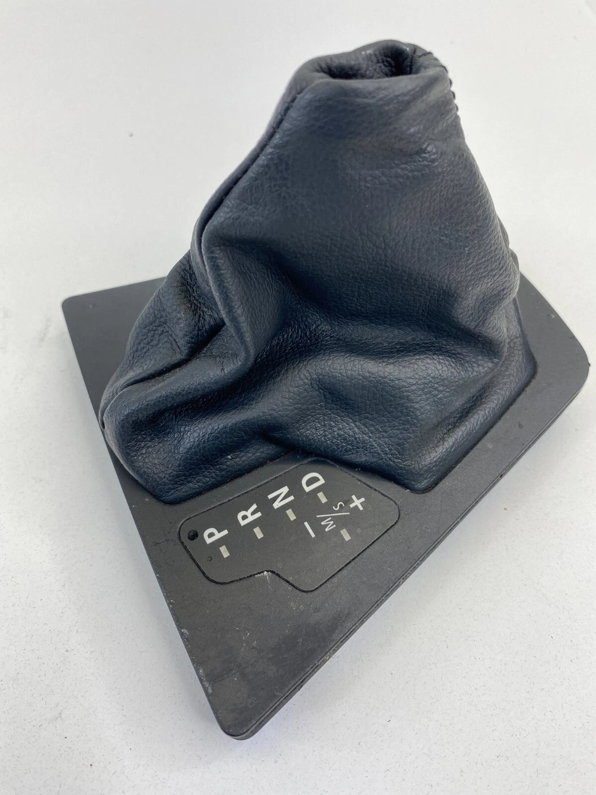 2004-2010 BMW X3 AUTOMATIC TRANSMISSION SHIFTER SHIFT BOOT COVER 90120-461 OEM
